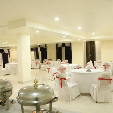 The Grand Orion Chinhat Exterior foto